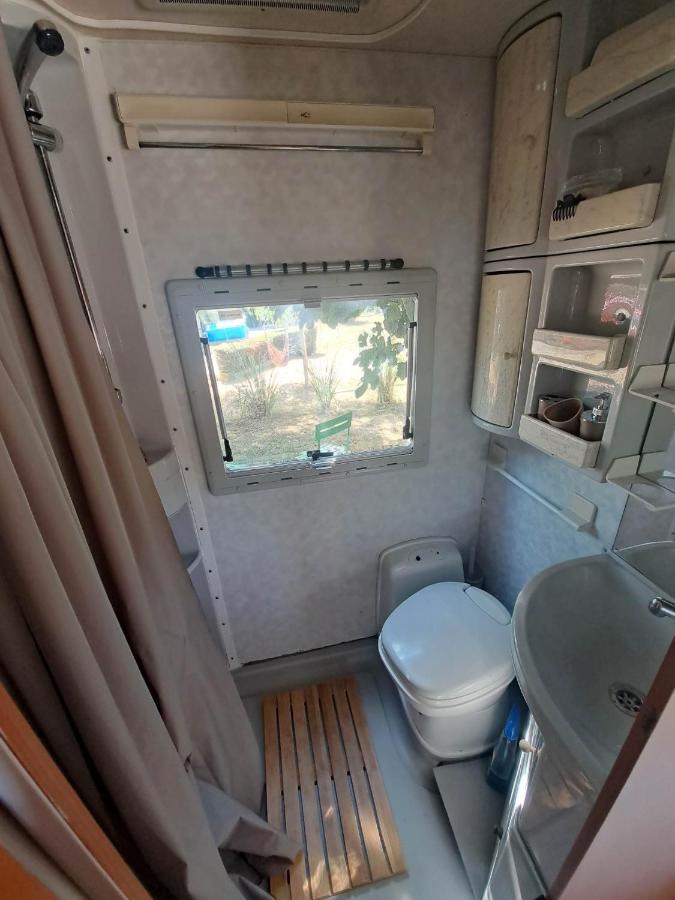 Camping Car A 3 Minutes Du Parc Pairi Daiza Hotell Brugelette Eksteriør bilde