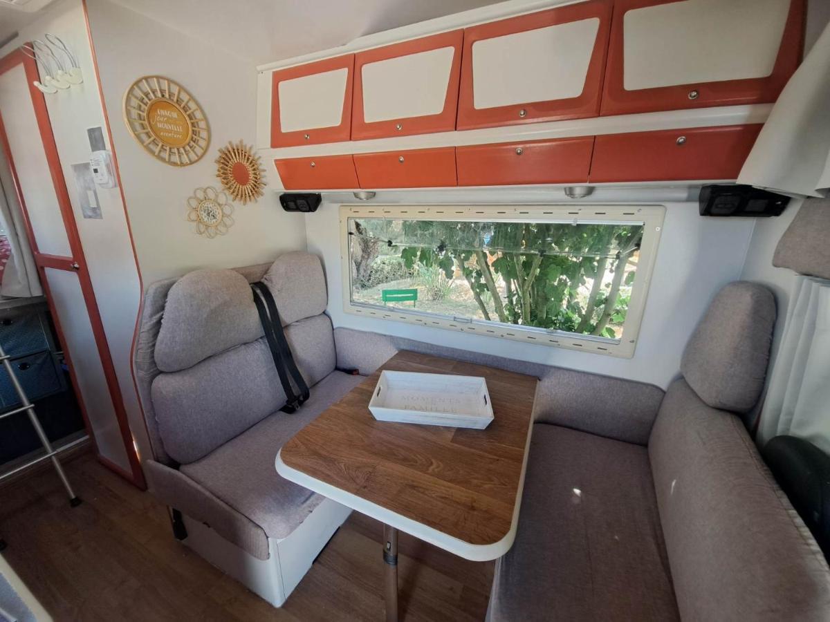 Camping Car A 3 Minutes Du Parc Pairi Daiza Hotell Brugelette Eksteriør bilde